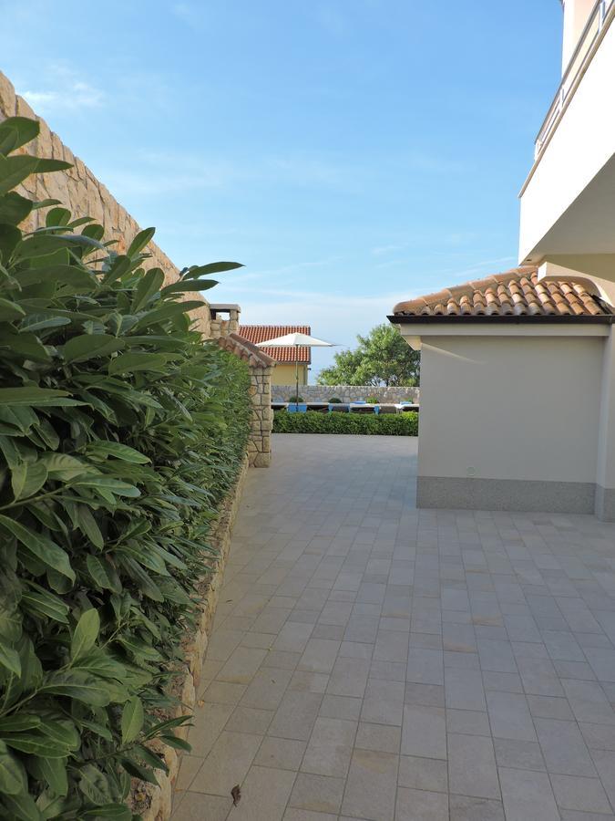 Apartments Villa Residenca Novi Vinodolski Exterior foto