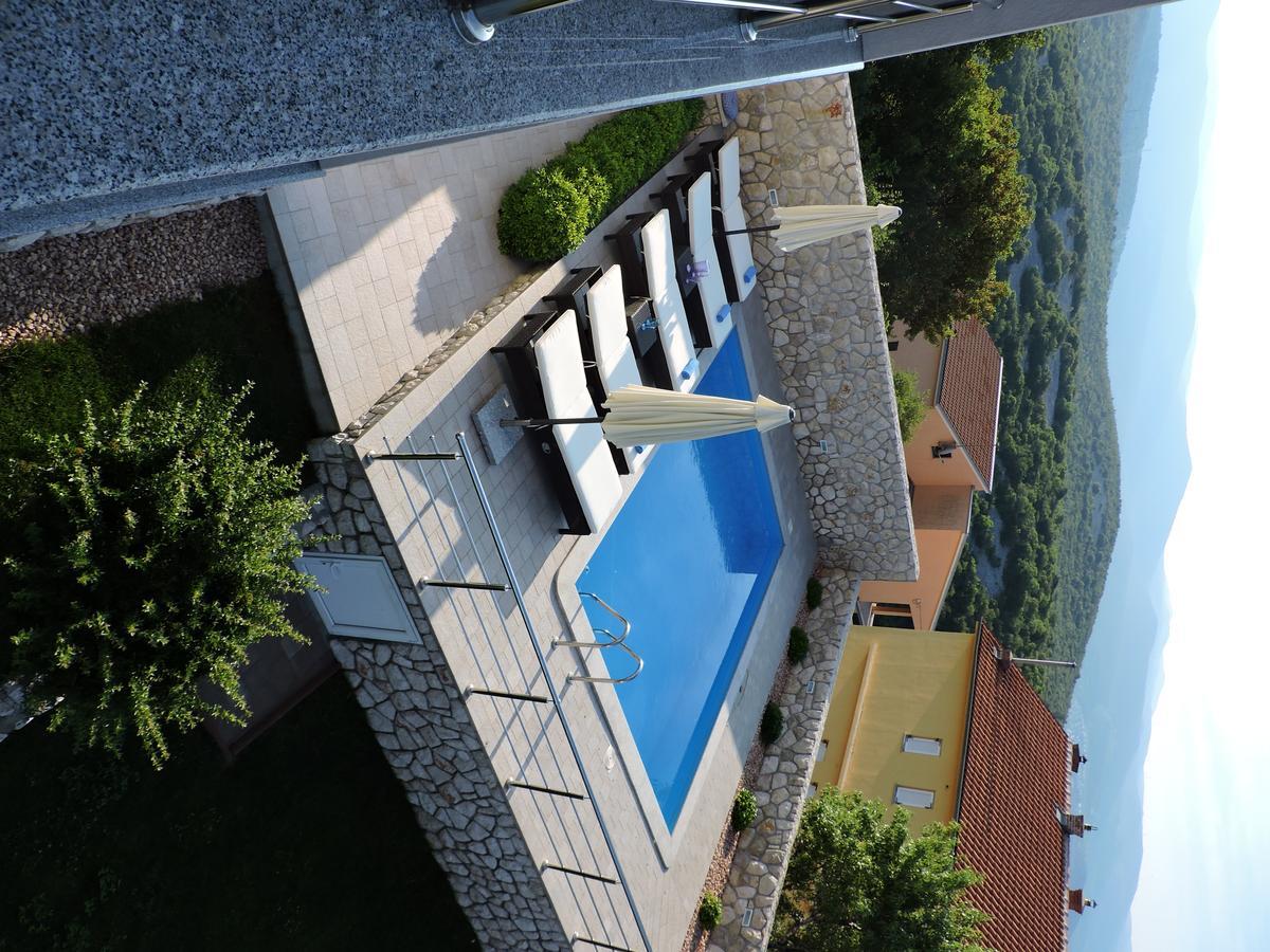 Apartments Villa Residenca Novi Vinodolski Exterior foto